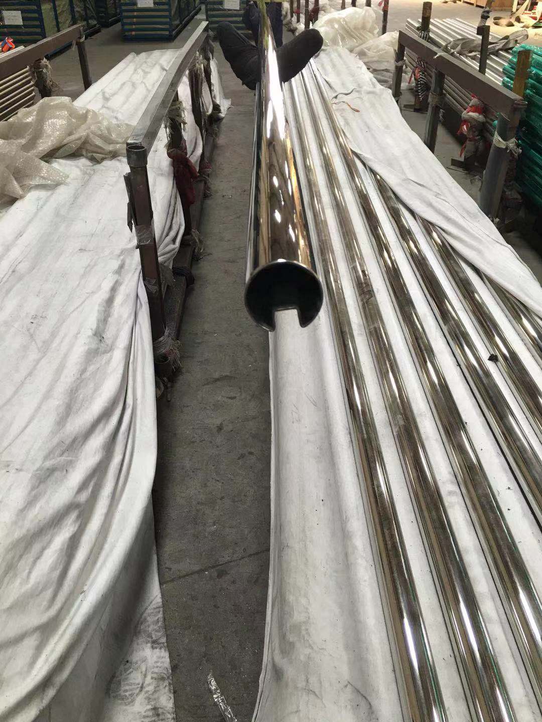 不锈钢镜面单槽管3.jpg
