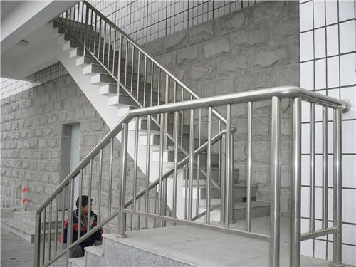 别墅复式楼梯不锈钢栏杆扶手管