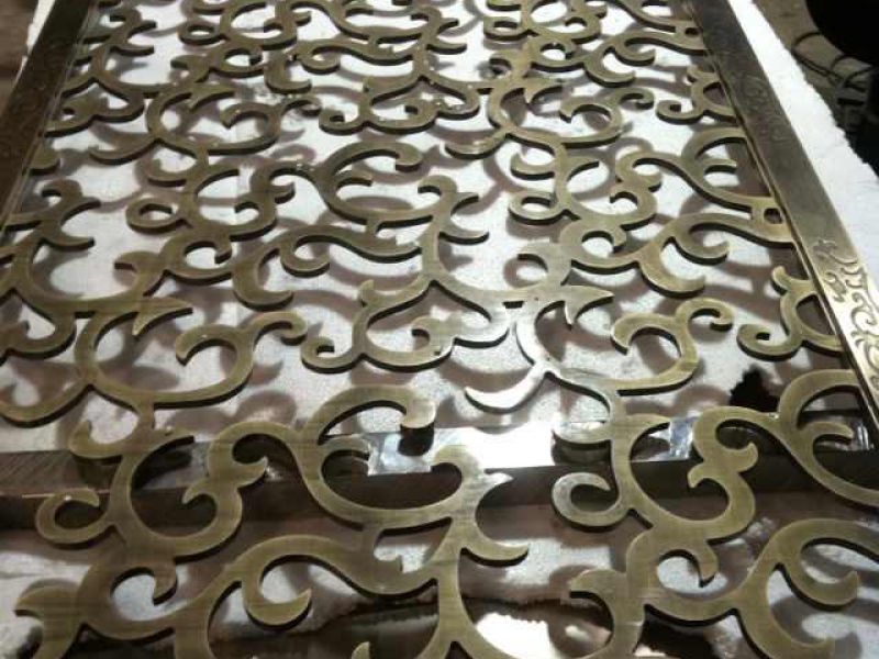 什么是满焊不锈钢屏风以及它的优势